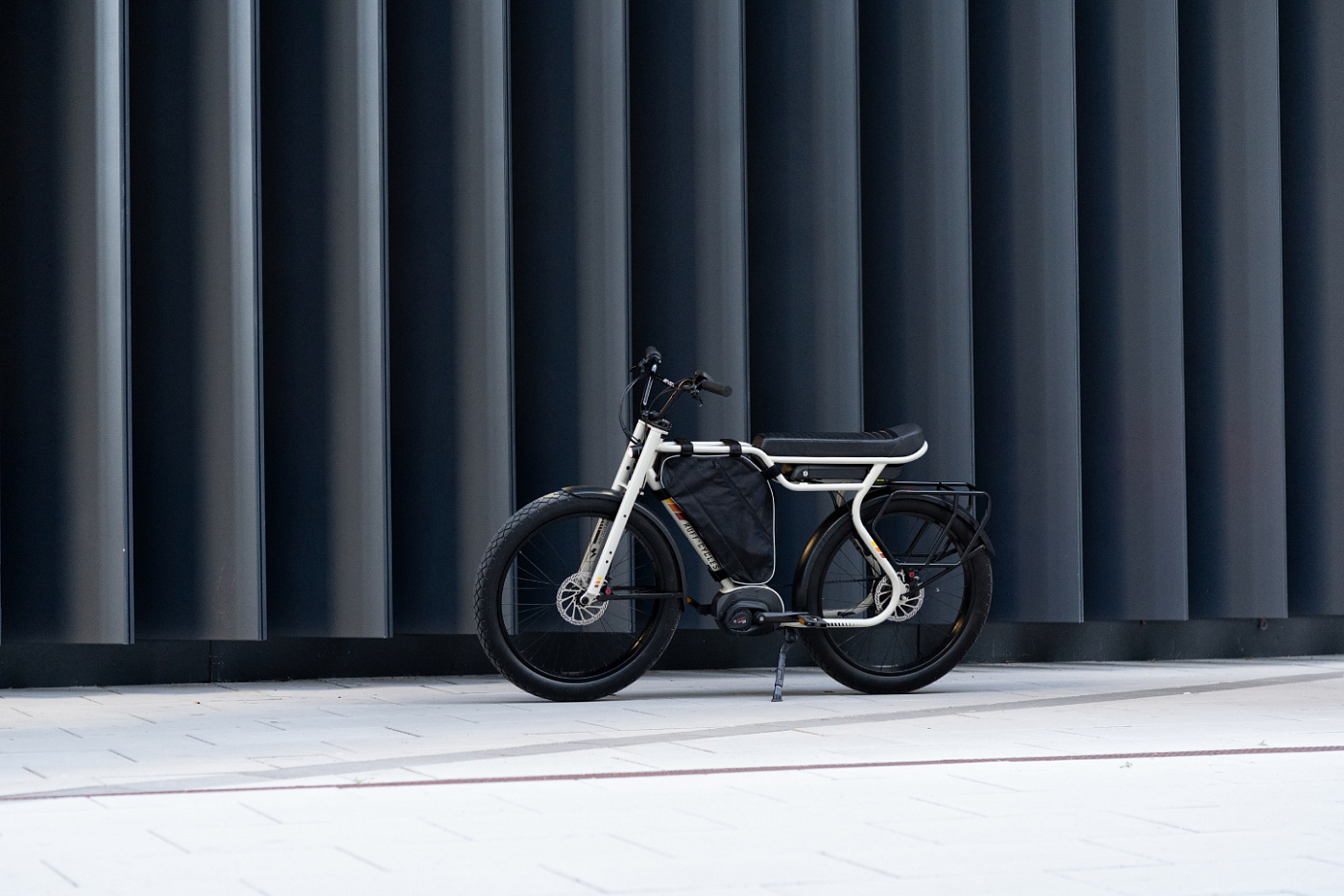 Электровелосипед Ruff Cycles Biggie Bosch Active Line Paposo Blue